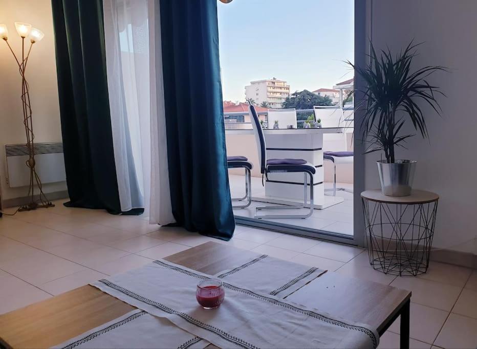 Superbe Appartement A Deux Pas Du Centre Ville Cannes Exteriör bild